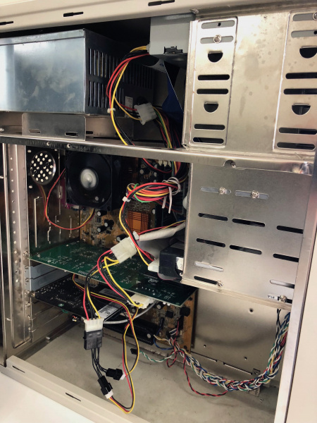 File:Athlon1200Machine.jpg
