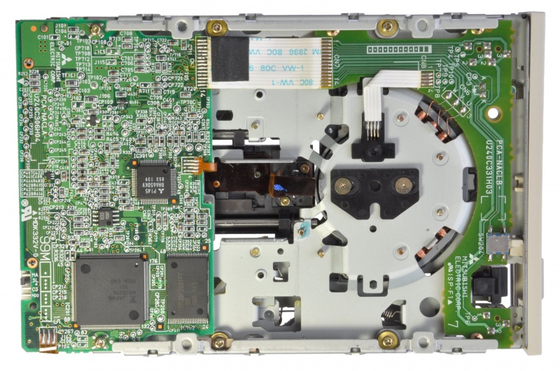 File:Mitsubishi MF357G underside.jpg